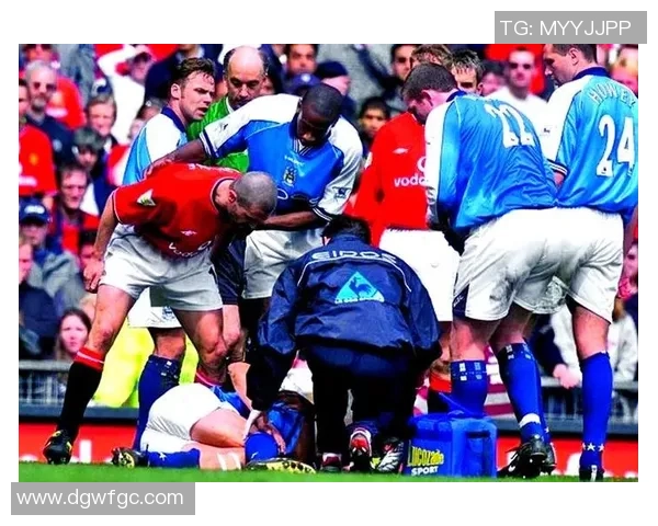 被解约的足球明星盘点及其背后的故事与影响分析 被解约的足球明星盘点及其背后的故事与影响分析