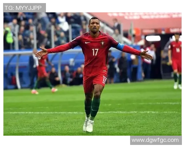 足球传奇落幕那个足球明星正式宣布退役引发球迷热议 足球传奇落幕那个足球明星正式宣布退役引发球迷热议