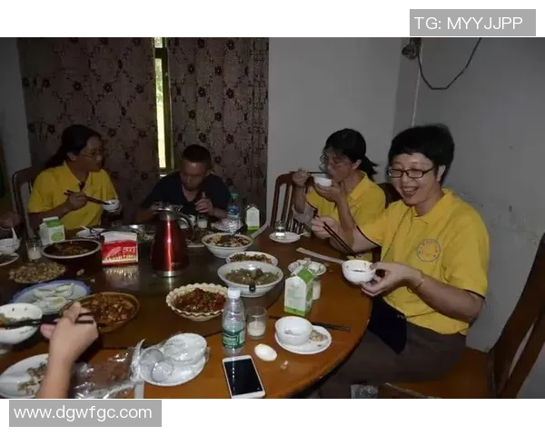 黄强专访：从青涩少年到足球传奇的心路历程回顾